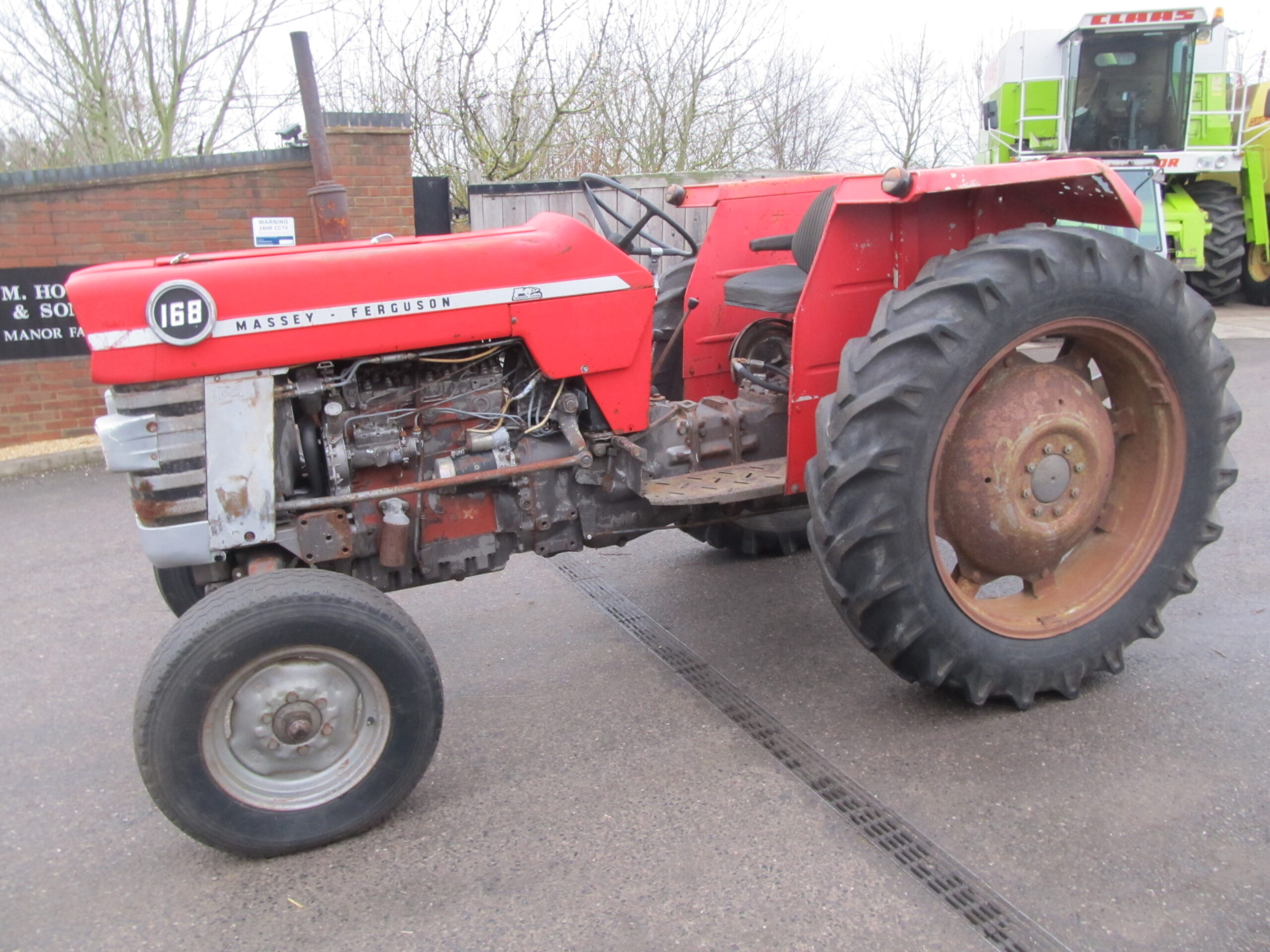 Mf16 Massey Ferguson 168 in Field Ready Standard – Howard and Sons